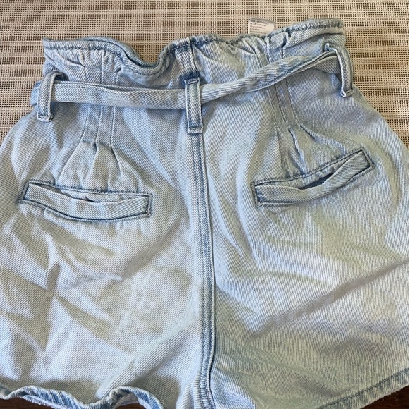 womans size 00 american eagle mom shorts - Picture 4 of 4